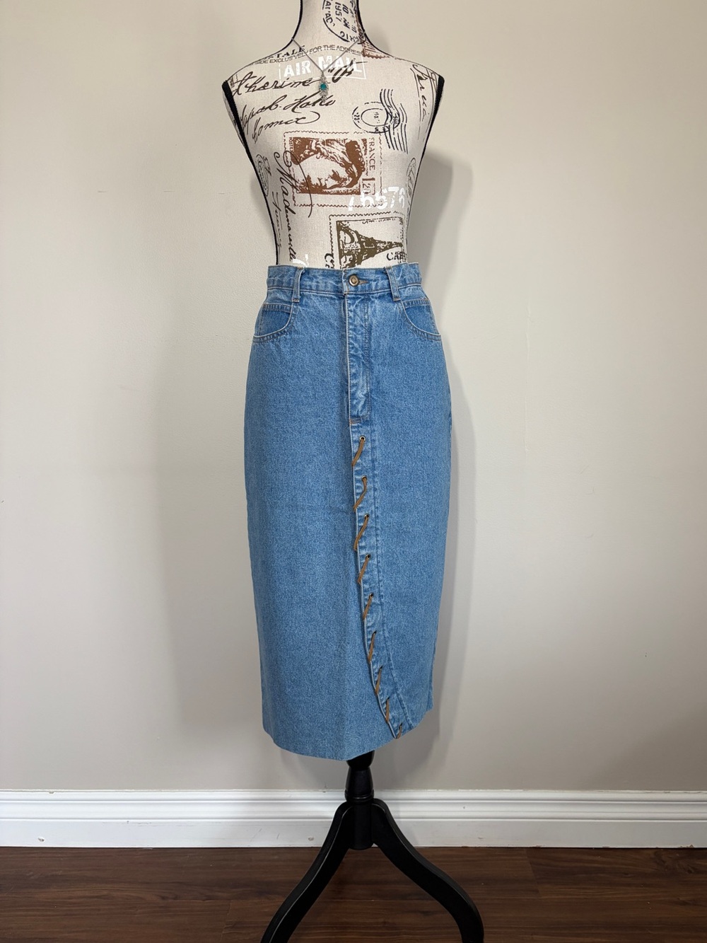 Vintage 90’s Western Boho Light Wash High Rise Denim Midi Skirt